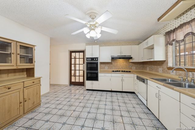 5111 Fedora, San Antonio, TX 78242