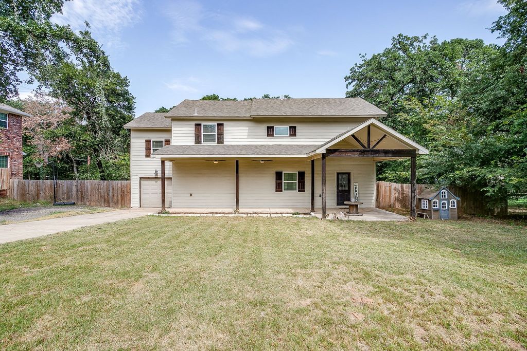 2341 Oak Leaf Trail, Cleburne, TX 76031