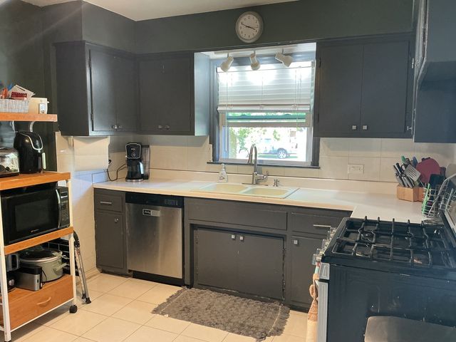 18526 Dixie Highway, Homewood, IL 60430