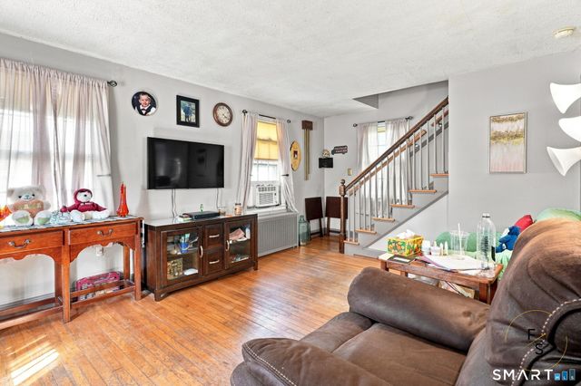 46 Baldwin Street, Meriden, CT 06451