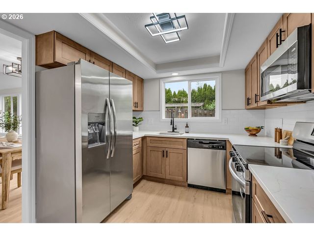 3030 Se TIMBERLAKE Dr, Hillsboro, OR 97123