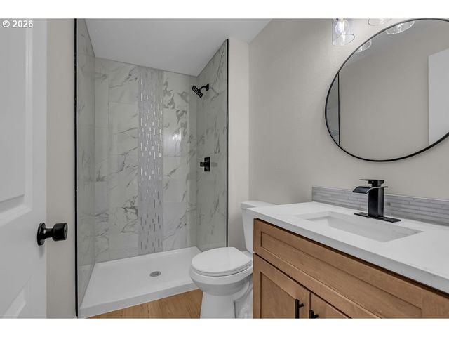 3030 Se TIMBERLAKE Dr, Hillsboro, OR 97123