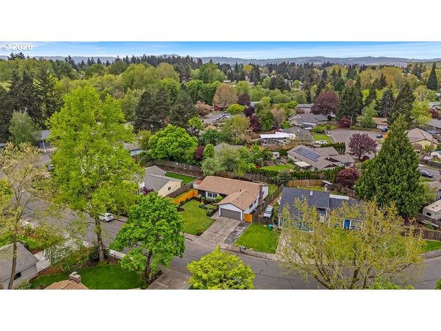 3030 Se TIMBERLAKE Dr, Hillsboro, OR 97123