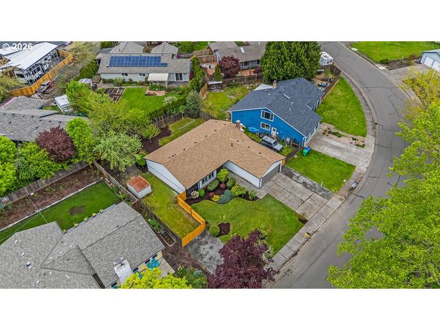 3030 Se TIMBERLAKE Dr, Hillsboro, OR 97123