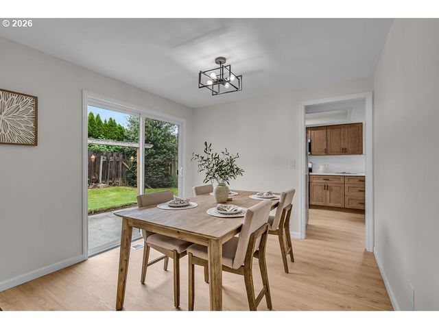 3030 Se TIMBERLAKE Dr, Hillsboro, OR 97123