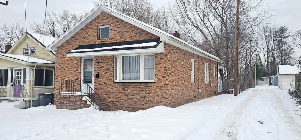 1206 Delmar Avenue, Evansville, IN 47712