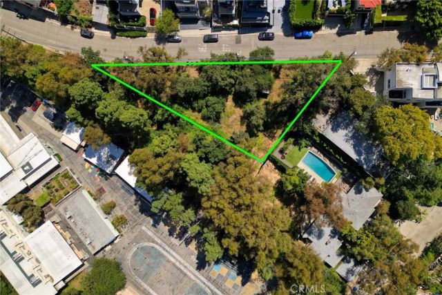 6937 Woodrow Wilson, Los Angeles, CA 90068