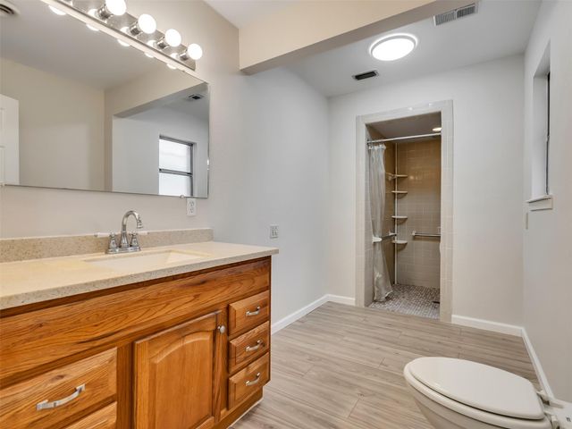 651 County Road 319, Cleveland, TX 77327
