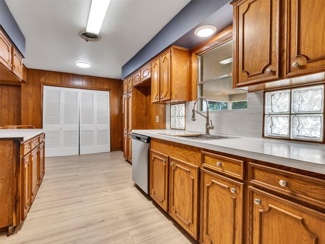 651 County Road 319, Cleveland, TX 77327