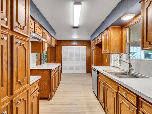 651 County Road 319, Cleveland, TX 77327