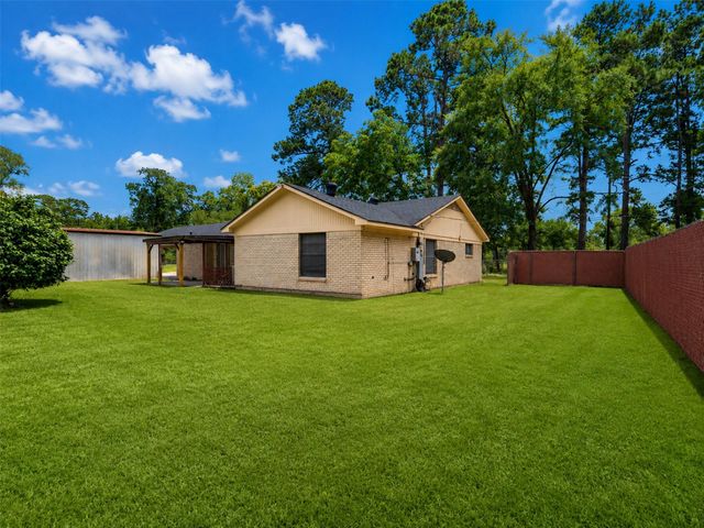 651 County Road 319, Cleveland, TX 77327
