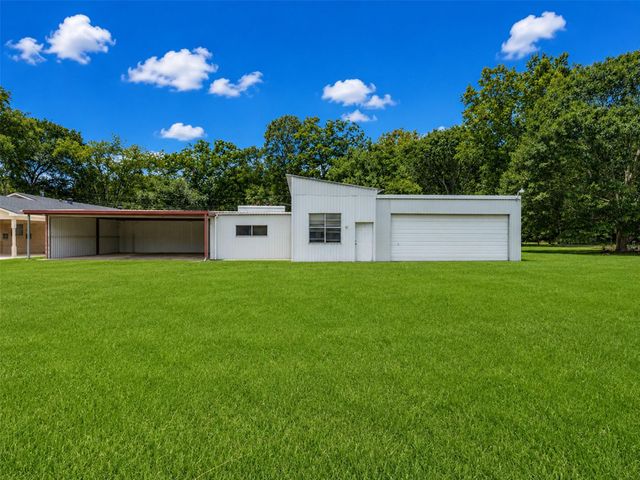651 County Road 319, Cleveland, TX 77327