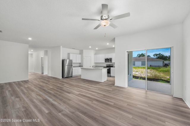 435 Olney Street SW, Palm Bay, FL 32908