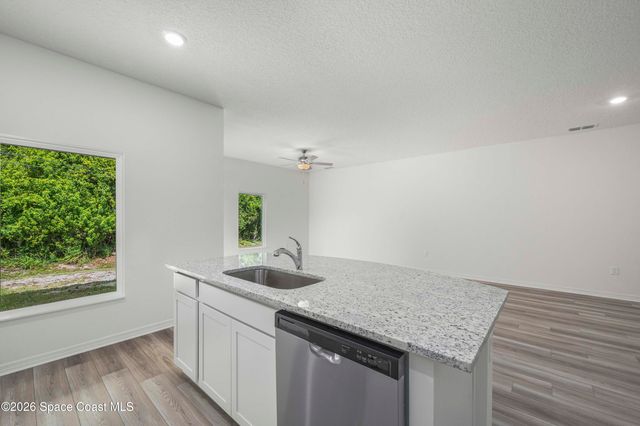 435 Olney Street SW, Palm Bay, FL 32908