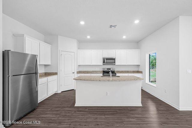 435 Olney Street SW, Palm Bay, FL 32908