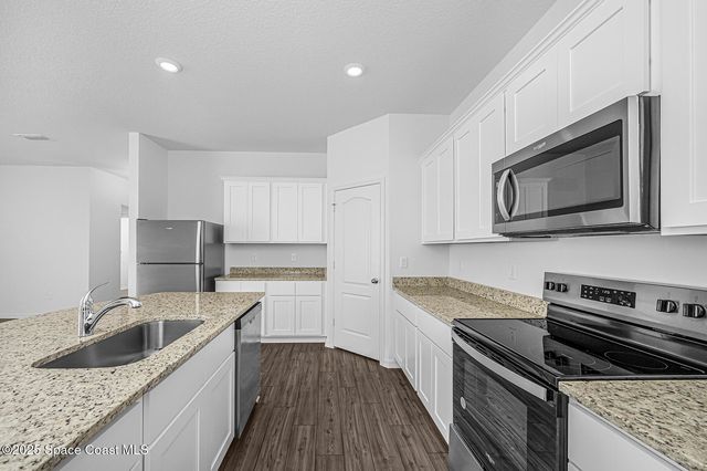 435 Olney Street SW, Palm Bay, FL 32908