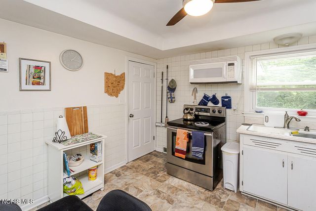 736 N Byrne Road, Toledo, OH 43607