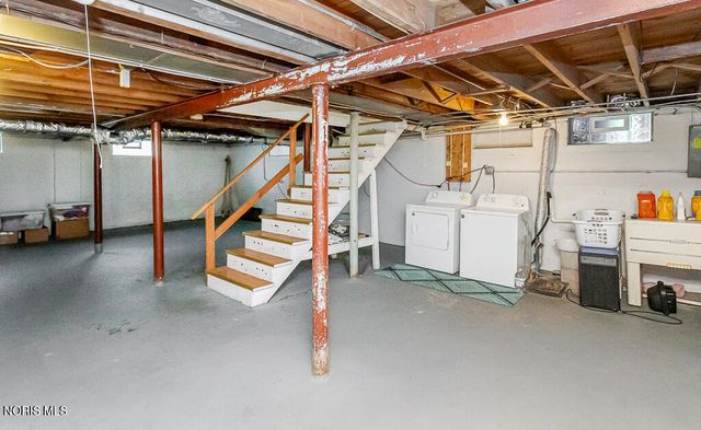 736 N Byrne Road, Toledo, OH 43607
