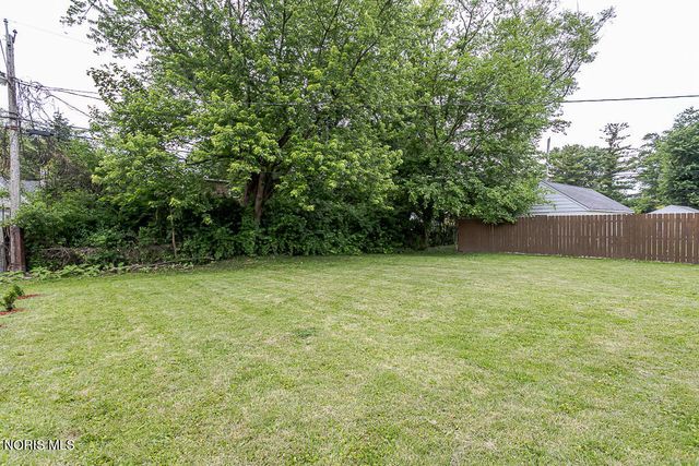 736 N Byrne Road, Toledo, OH 43607