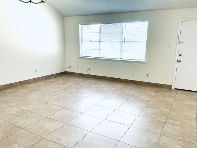 16719 Maplemont Drive, Houston, TX 77095
