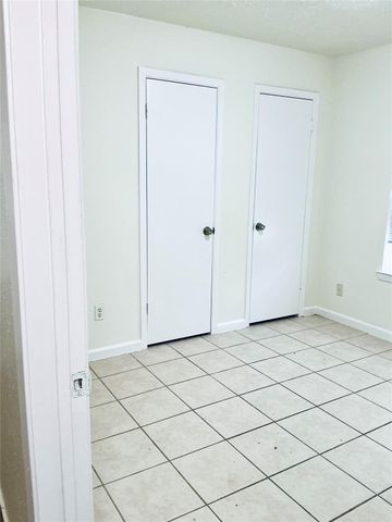 16719 Maplemont Drive, Houston, TX 77095
