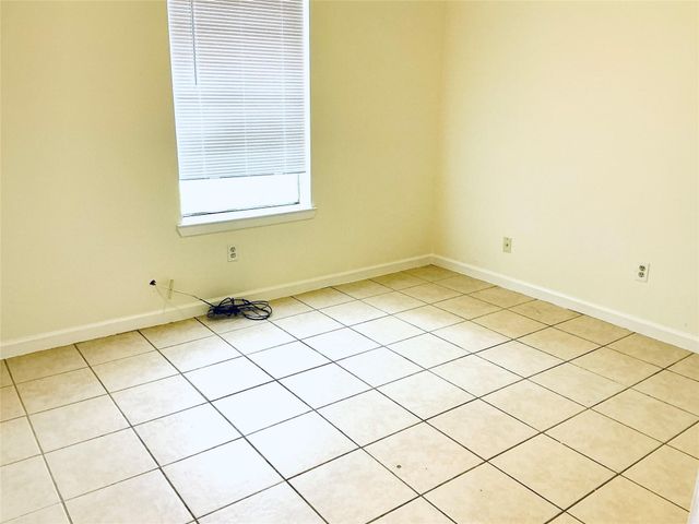 16719 Maplemont Drive, Houston, TX 77095