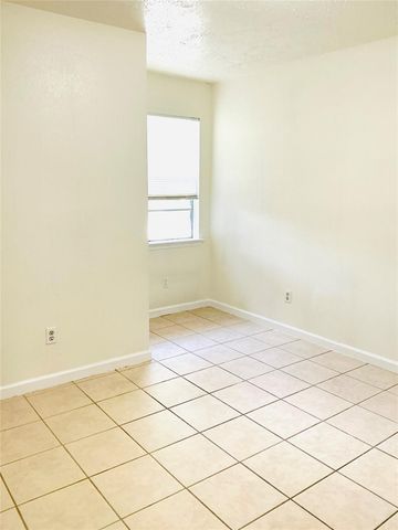 16719 Maplemont Drive, Houston, TX 77095