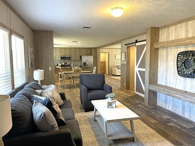 2370 Blocker Rd, Marshall, TX 75672