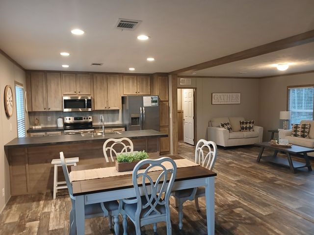 2370 Blocker Rd, Marshall, TX 75672