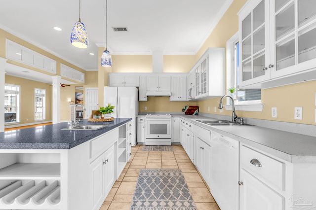 4030 Landfall Dr, Pensacola, FL 32507