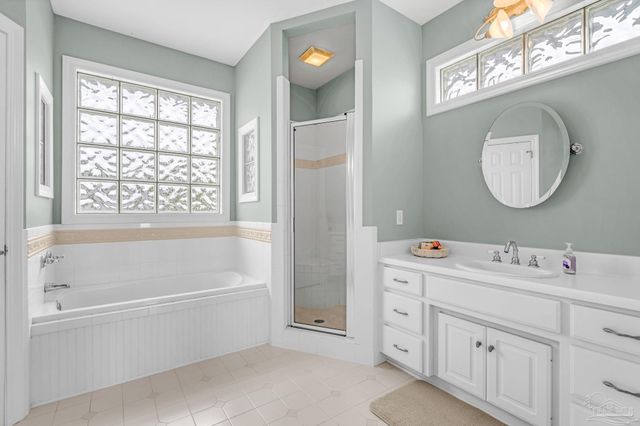 4030 Landfall Dr, Pensacola, FL 32507