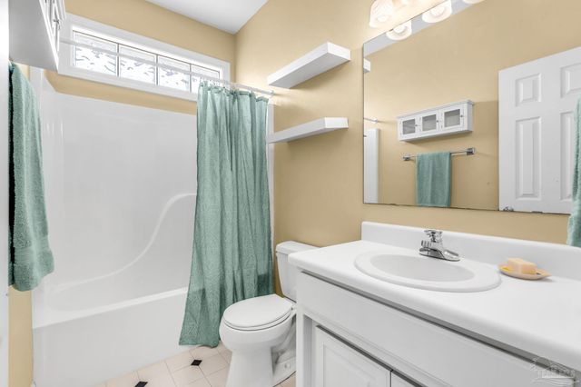 4030 Landfall Dr, Pensacola, FL 32507