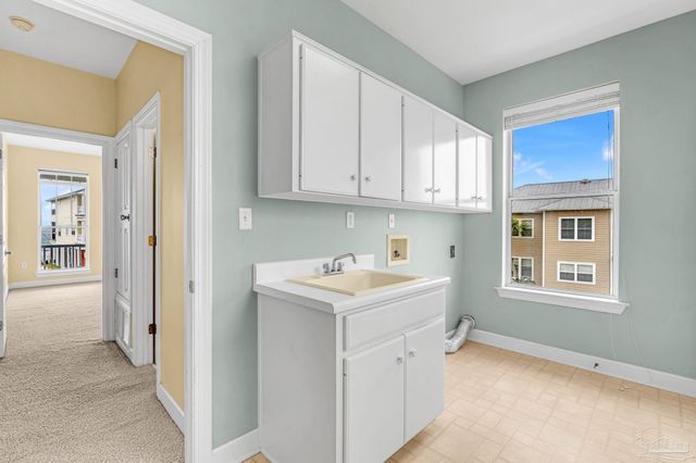 4030 Landfall Dr, Pensacola, FL 32507