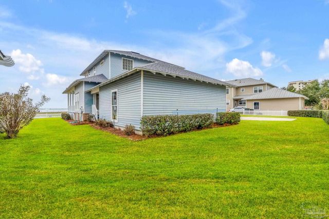 4030 Landfall Dr, Pensacola, FL 32507