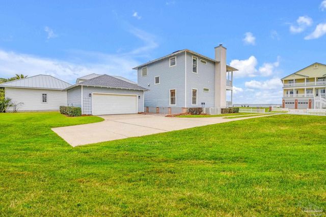 4030 Landfall Dr, Pensacola, FL 32507