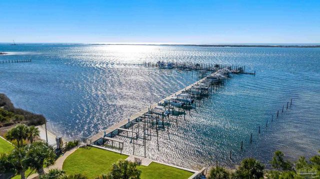 4030 Landfall Dr, Pensacola, FL 32507