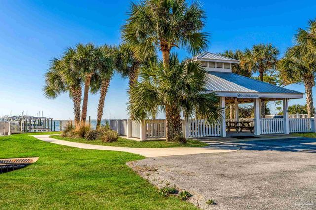 4030 Landfall Dr, Pensacola, FL 32507