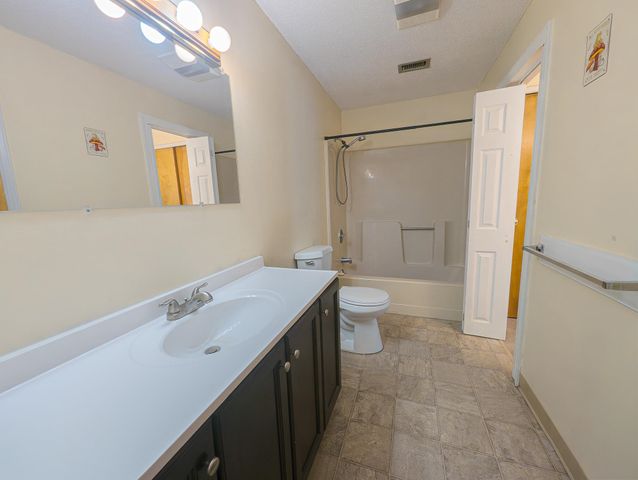 56 Merrimack Drive, Merrimack, NH 03054