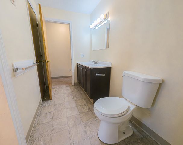 56 Merrimack Drive, Merrimack, NH 03054