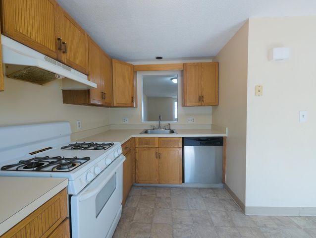 56 Merrimack Drive, Merrimack, NH 03054