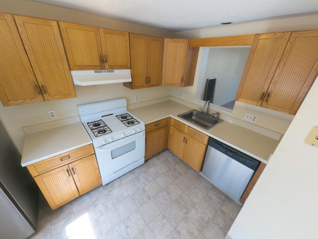 56 Merrimack Drive, Merrimack, NH 03054