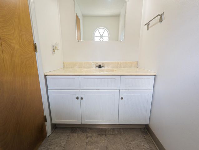 56 Merrimack Drive, Merrimack, NH 03054