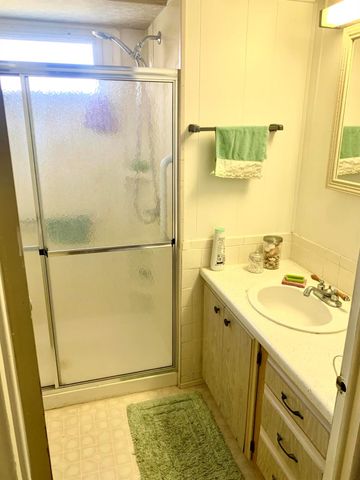 8165 SE Wren Avenue, Hobe Sound, FL 33455