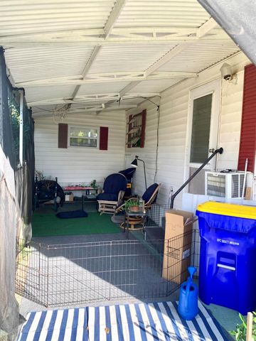 8165 SE Wren Avenue, Hobe Sound, FL 33455