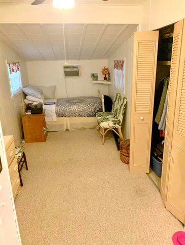 8165 SE Wren Avenue, Hobe Sound, FL 33455