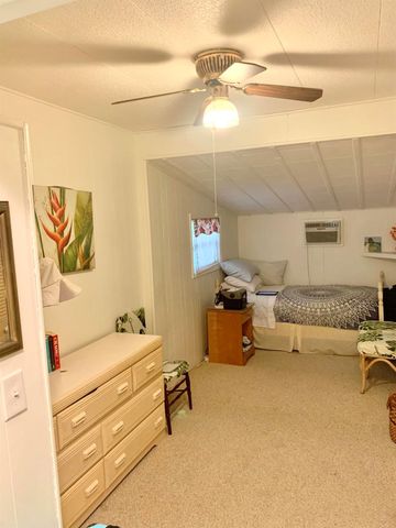 8165 SE Wren Avenue, Hobe Sound, FL 33455