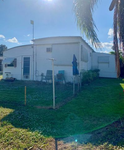 8165 SE Wren Avenue, Hobe Sound, FL 33455