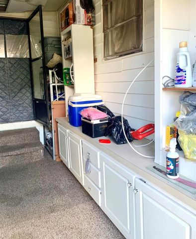 8165 SE Wren Avenue, Hobe Sound, FL 33455