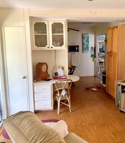 8165 SE Wren Avenue, Hobe Sound, FL 33455