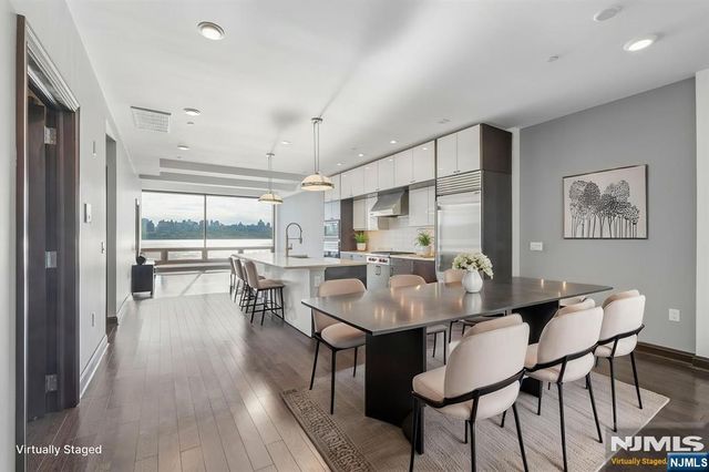 9 Somerset 209, Edgewater, NJ 07020